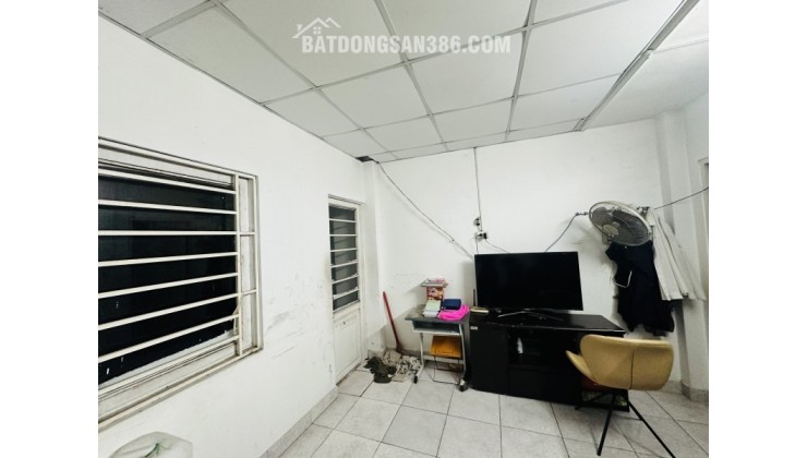 BÁN NHÀ PHÚ NHUẬN HXH 60M2 4 TẦNG BTCT NGANG 4,5M NỜ HẬU 5PN HẺM THÔNG PHAN ĐÌNH PHÙNG  GẤP BÁN 9.6 TỶ.